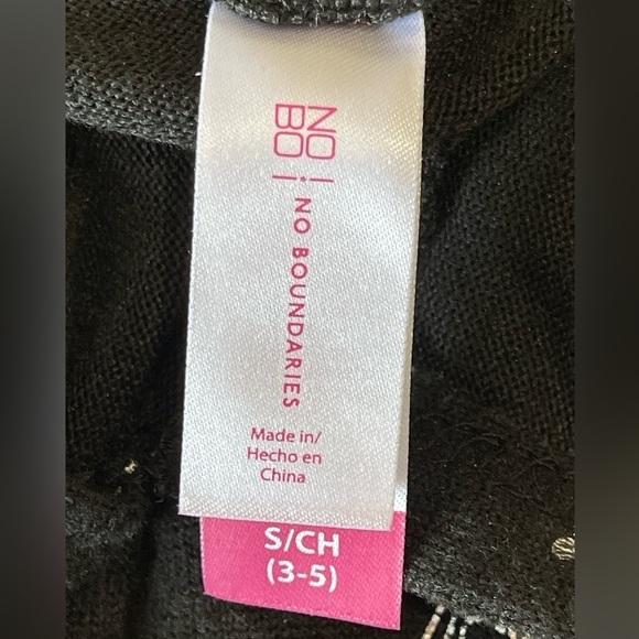 No Boundaries silver unicorn size small 3/5 light weight hoodie silver and black - Picture 5 of 15